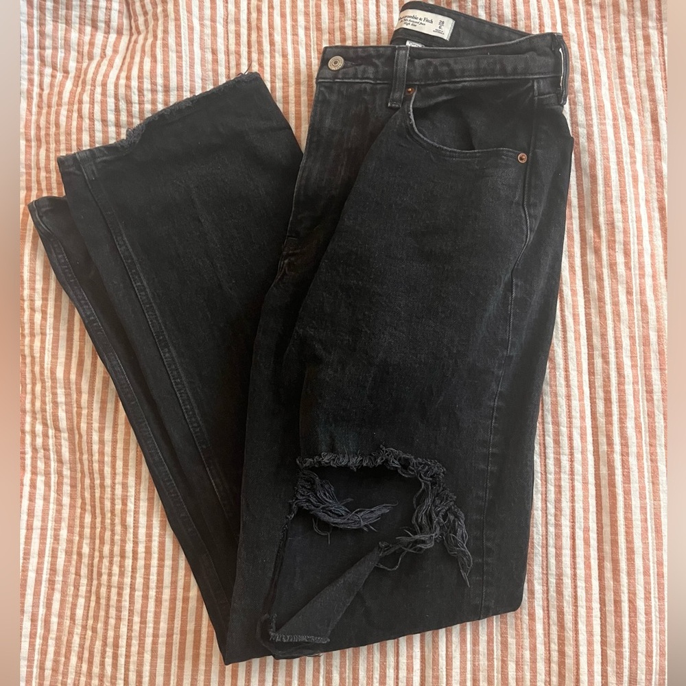 Abercrombie Curve Love High Rise 90s Relaxed Jean